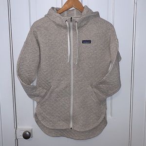 PATAGONIA QUILTED ZIP UP HOODIE